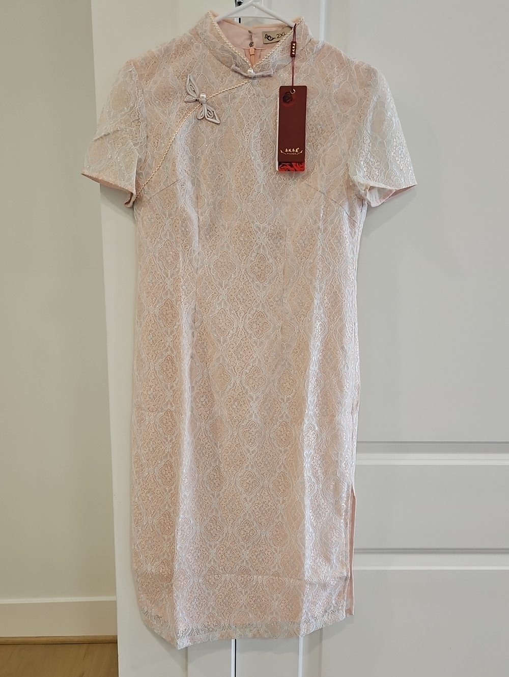 Elegant Pink Lace Cheongsam Dress with Mandarin Collar